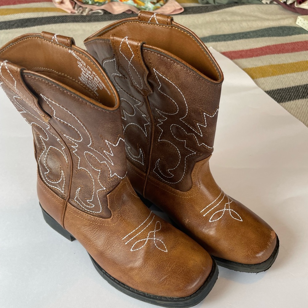 Brown Western Cowboy Boots with White Stitching